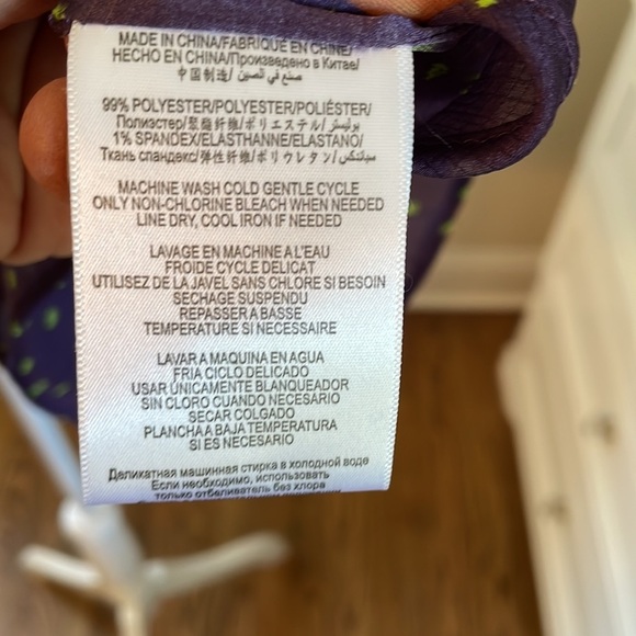 NWT BCBG PURPLE SHEET TOP - Picture 5 of 5